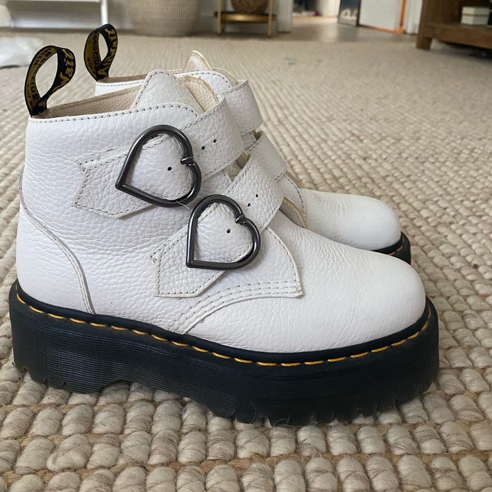 Dr Marten Devon Heart Buckle boots in white.